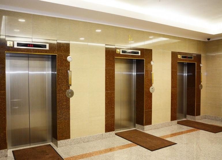 Лотте: Вид главного лифтового холла